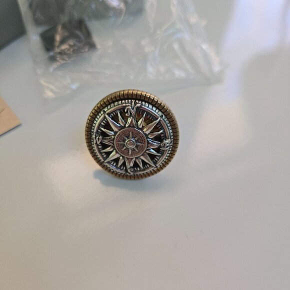 Patricia Nash NWOT Twotone Compass Ring Goldtone Silvertone Black Enamel Size 10 - Picture 5 of 7